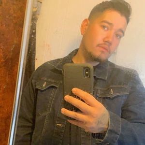 Meet your Posher, Levi